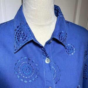 IOS Embroidered Button Front Shirt Tunic 3/4 Sleeves Blue Top Large
